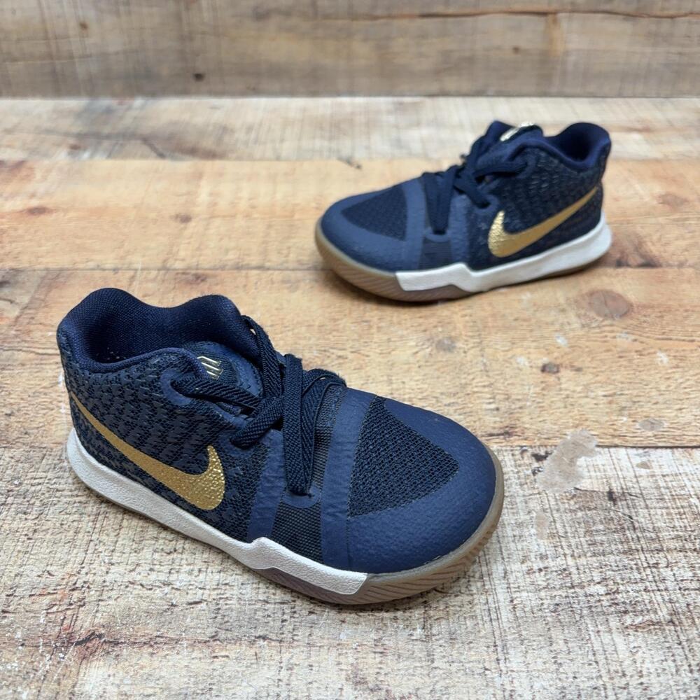 Nike Kyrie 3 Shoes Kids Size 6C 22 Blue Mesh Basketball Sneaker 859984-400